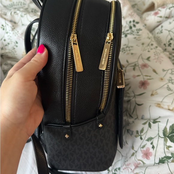 Michael kors backpack - Picture 5 of 6